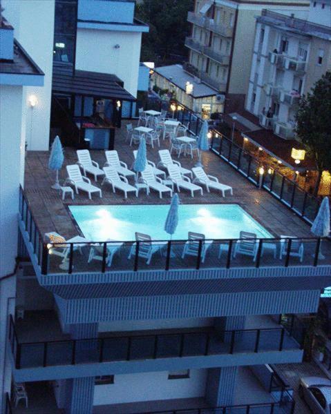 Hotel Mirage Лидо-ди-Классе Экстерьер фото