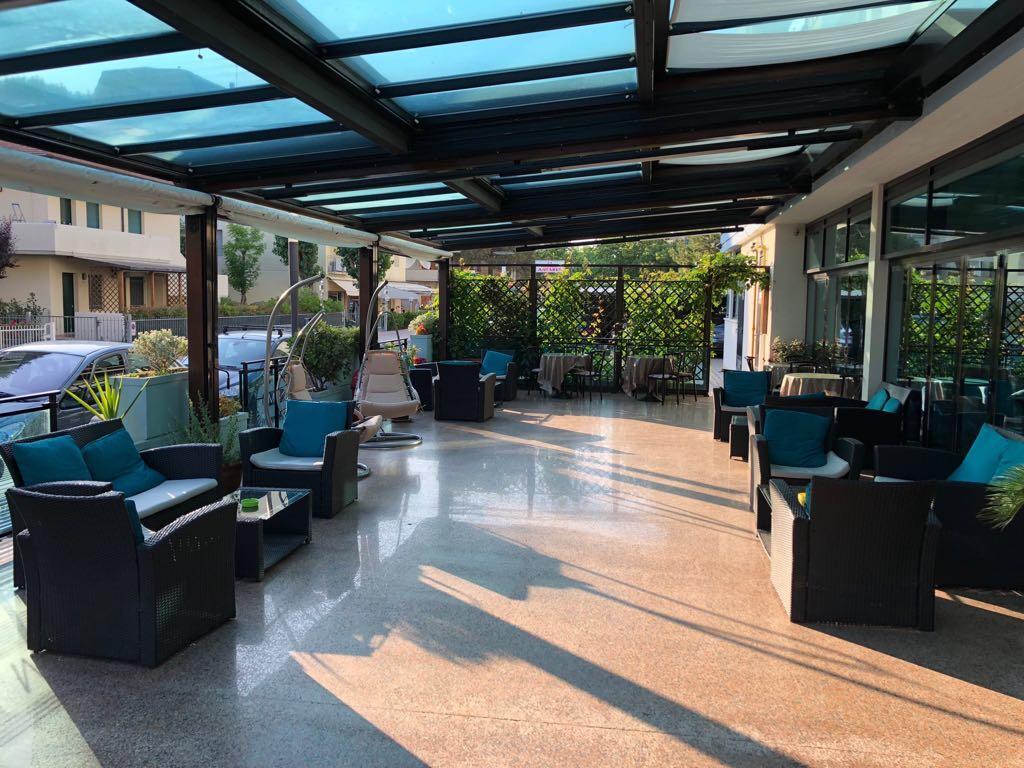 Hotel Mirage Лидо-ди-Классе Экстерьер фото